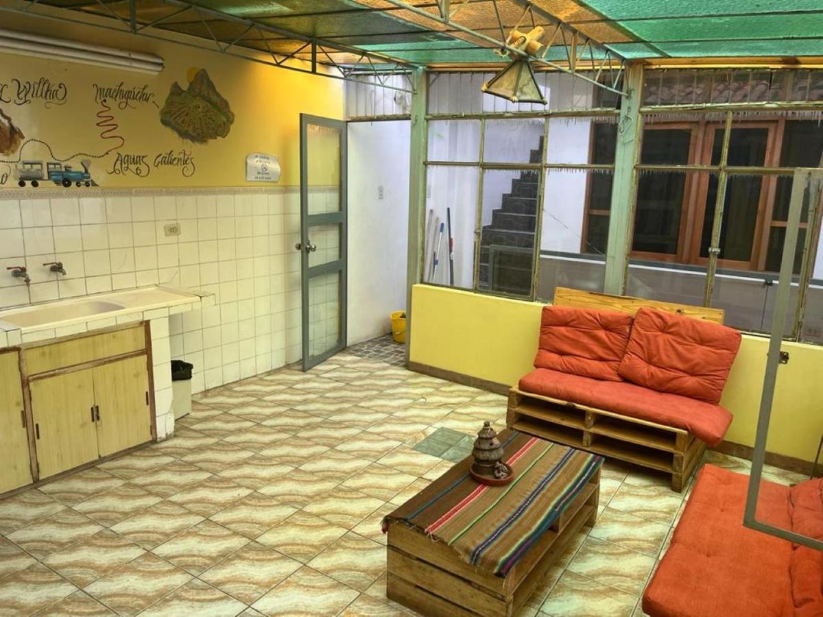 Auberge de jeunesse House