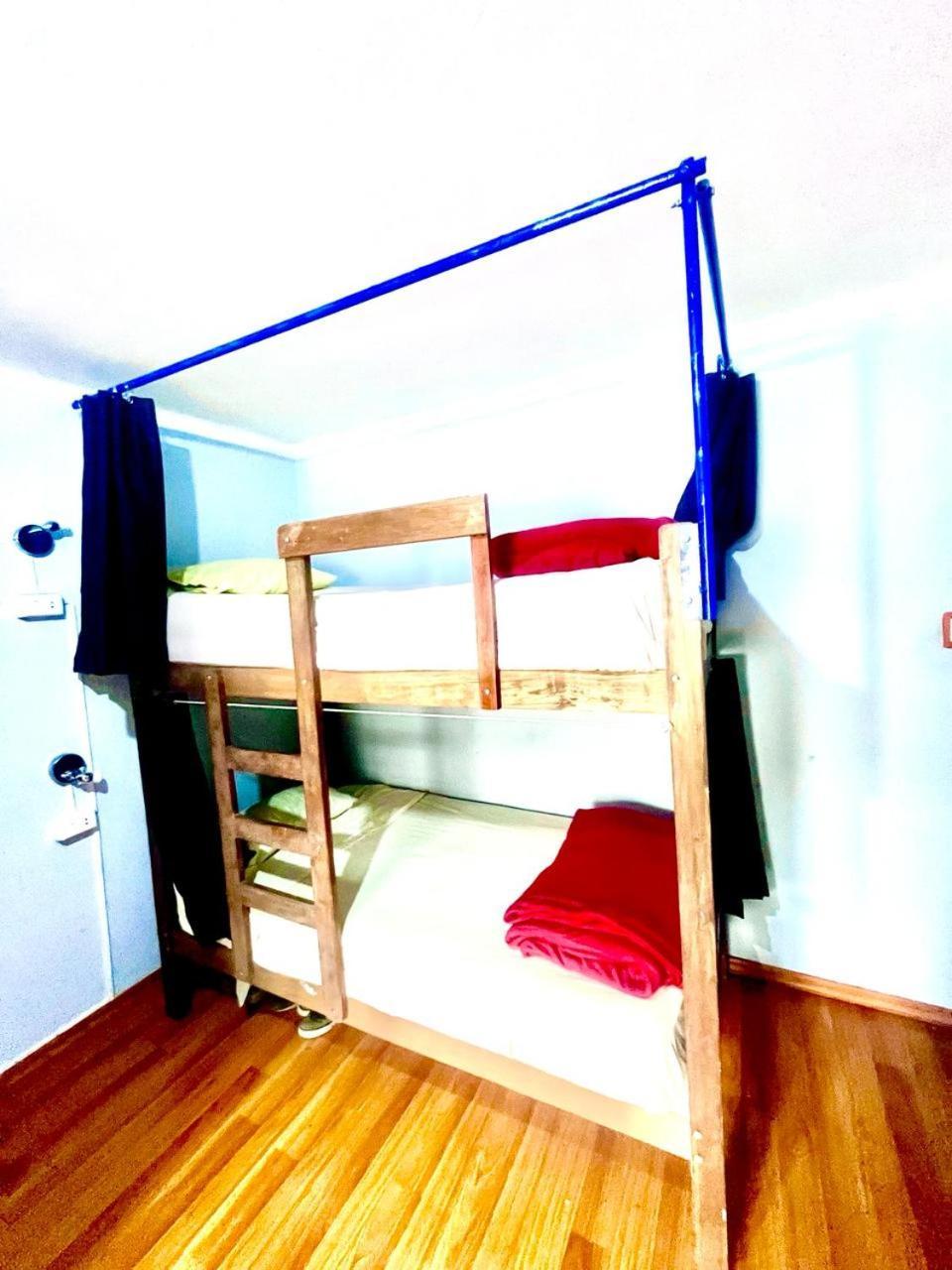 Hostel House *